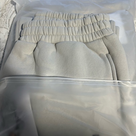 COMFRT hoodie set - Picture 9 of 11